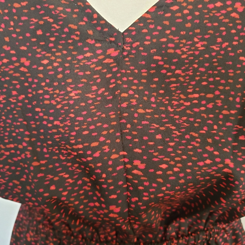 Red and Black Sleeveless Dress - Picture 4 of 7